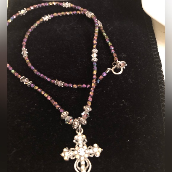 Vintage iridescent purple beads and Crystal w/ 925 silver cross and spacers. - Picture 3 of 14